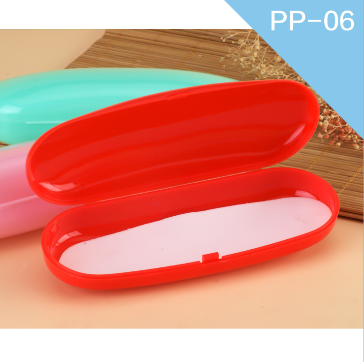 Custom Logo Plastic Contact Lenses with Cartoon Pattern Rectangle Shape Decoration Use Made From PP Material