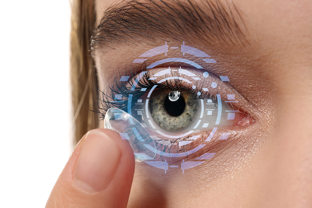Automated servo injection molding for contact lens molds